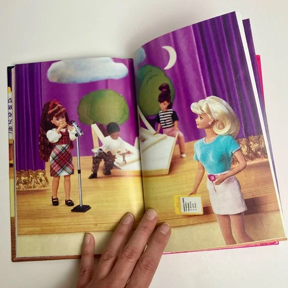 90s Vintage Barbie French Childrens Book Livre français Spectacle 1999 Mattel - Picture 6 of 9